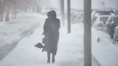 Сильный шторм идет на Казахстан: обрушатся метели, снег и ветер